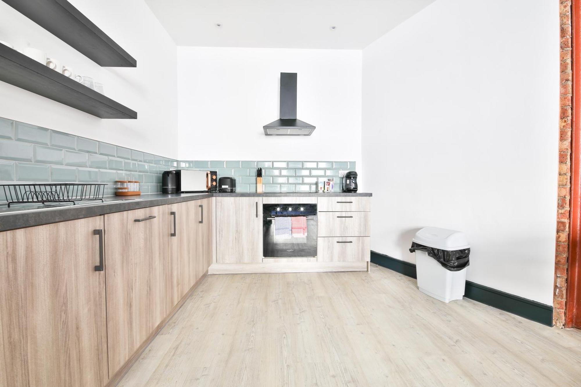 The Kingsway- 2 Bedroom Central Swansea Apartments By Stayright Eksteriør billede