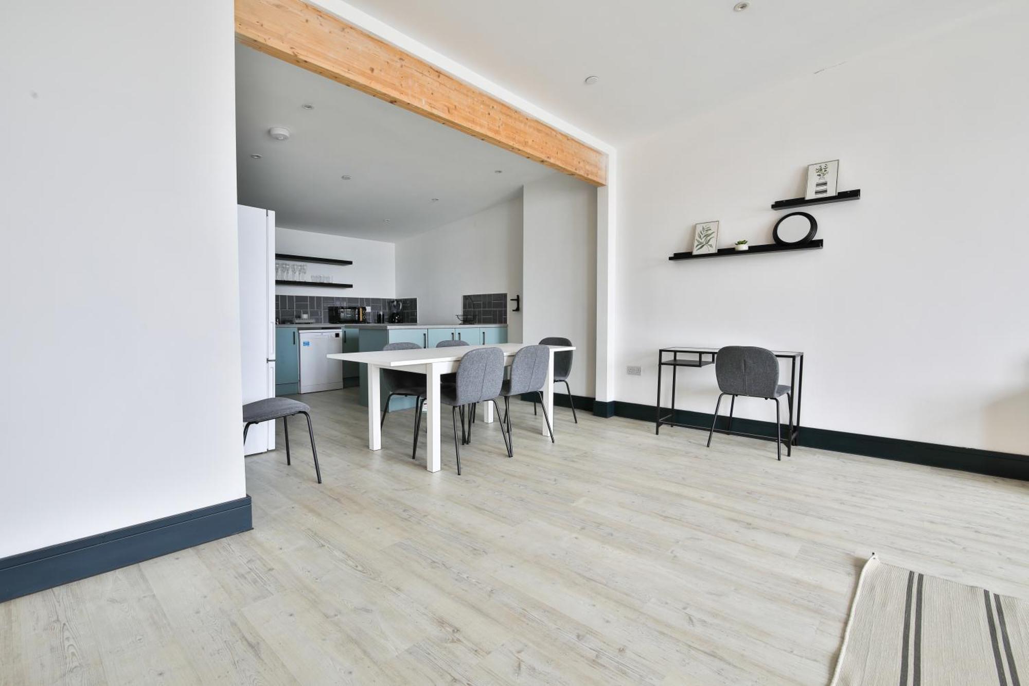 The Kingsway- 2 Bedroom Central Swansea Apartments By Stayright Eksteriør billede