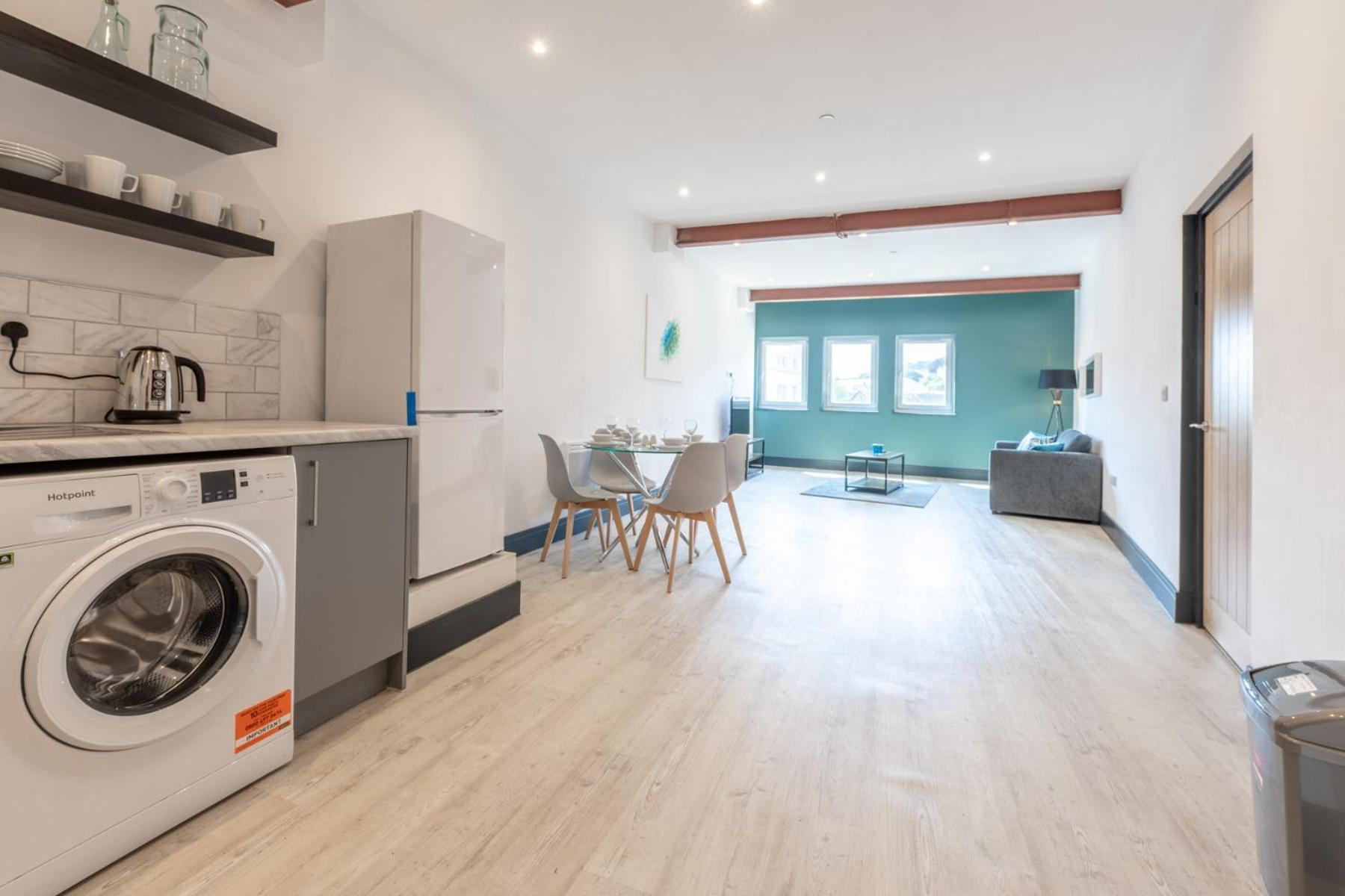 The Kingsway- 2 Bedroom Central Swansea Apartments By Stayright Eksteriør billede