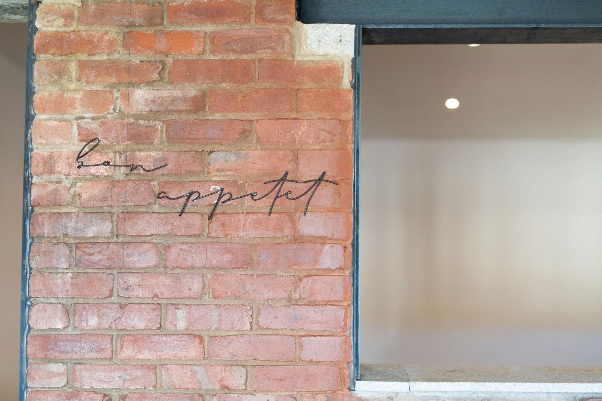 The Kingsway- 2 Bedroom Central Swansea Apartments By Stayright Eksteriør billede