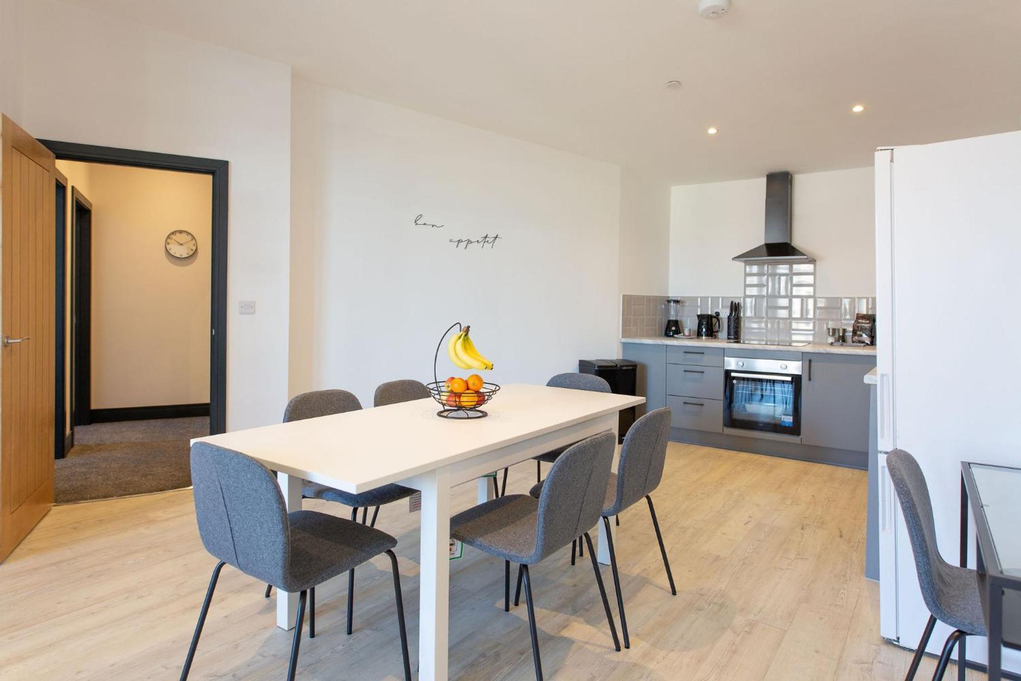 The Kingsway- 2 Bedroom Central Swansea Apartments By Stayright Eksteriør billede