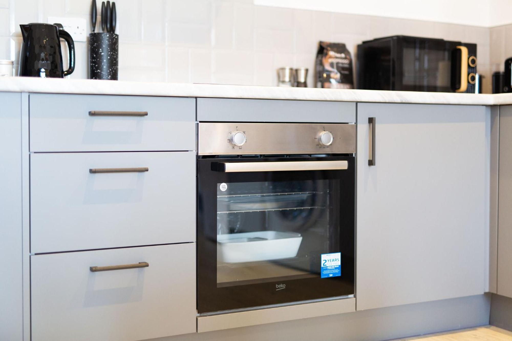 The Kingsway- 2 Bedroom Central Swansea Apartments By Stayright Eksteriør billede
