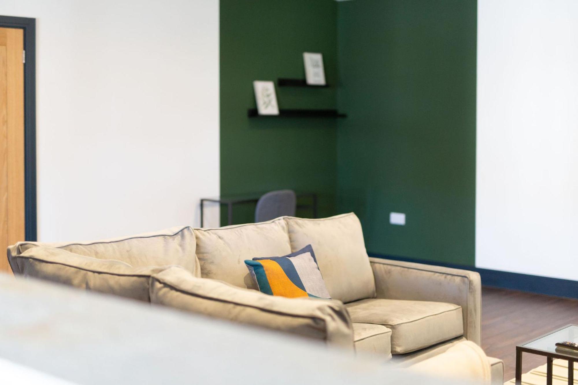 The Kingsway- 2 Bedroom Central Swansea Apartments By Stayright Eksteriør billede